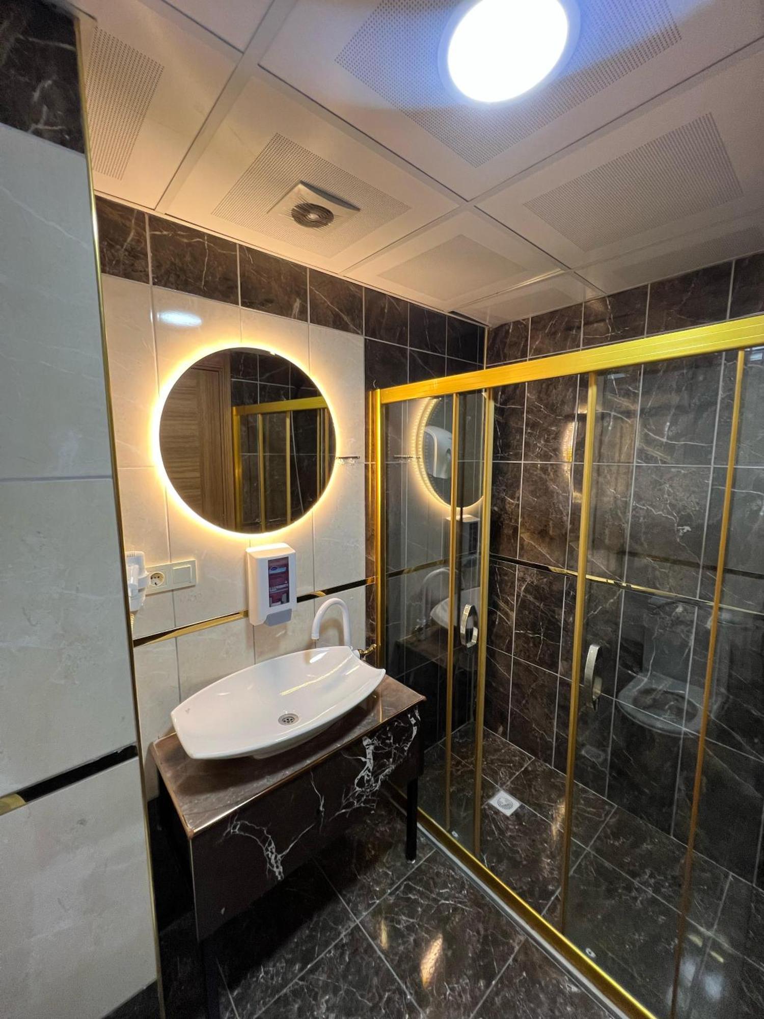 Indiana Hotel Ван Экстерьер фото